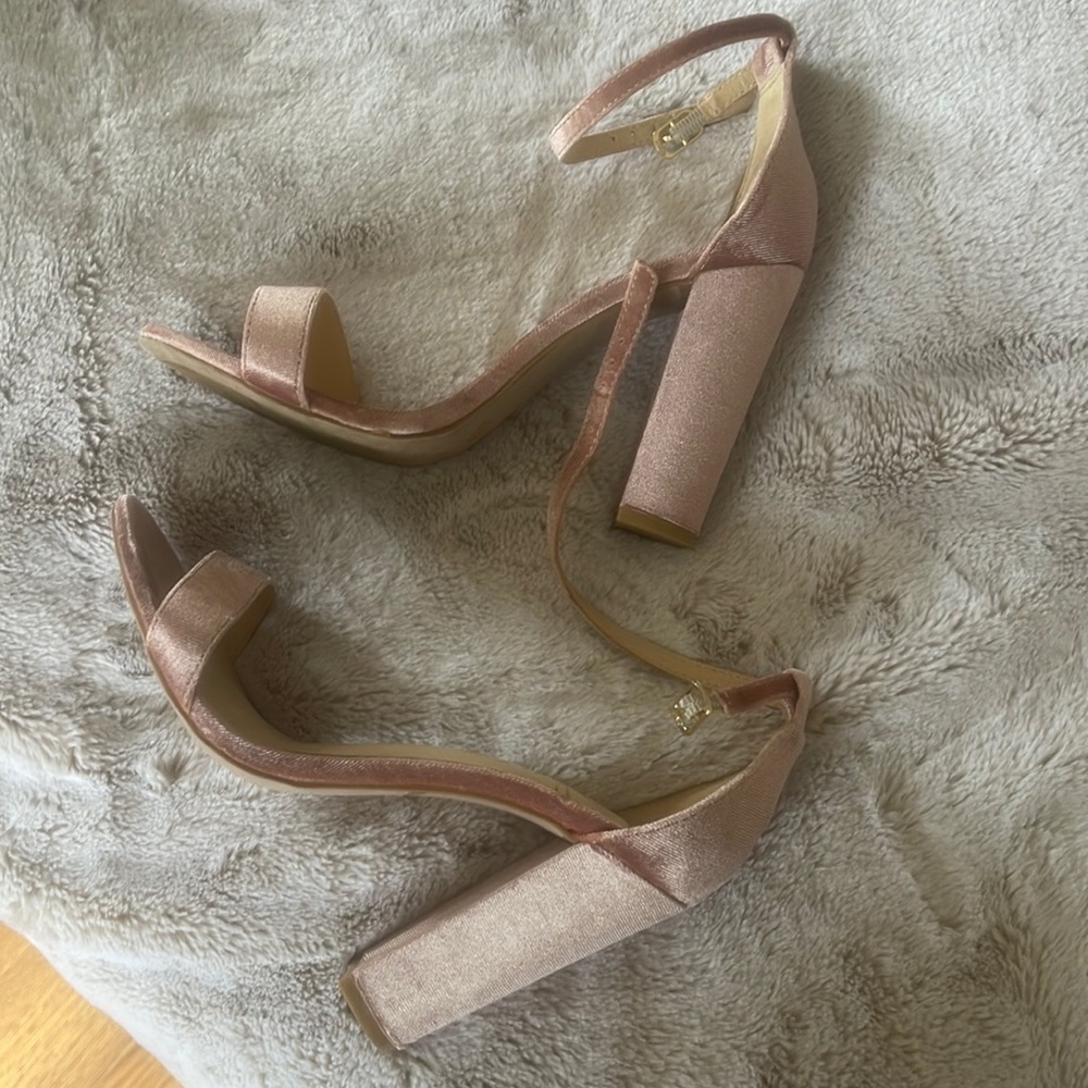 Lulu’s | Taylor Heels